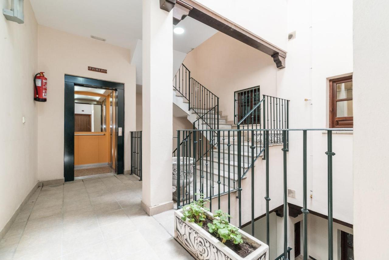 Moderno Apartamento Centro De Granada 2 Eksteriør bilde