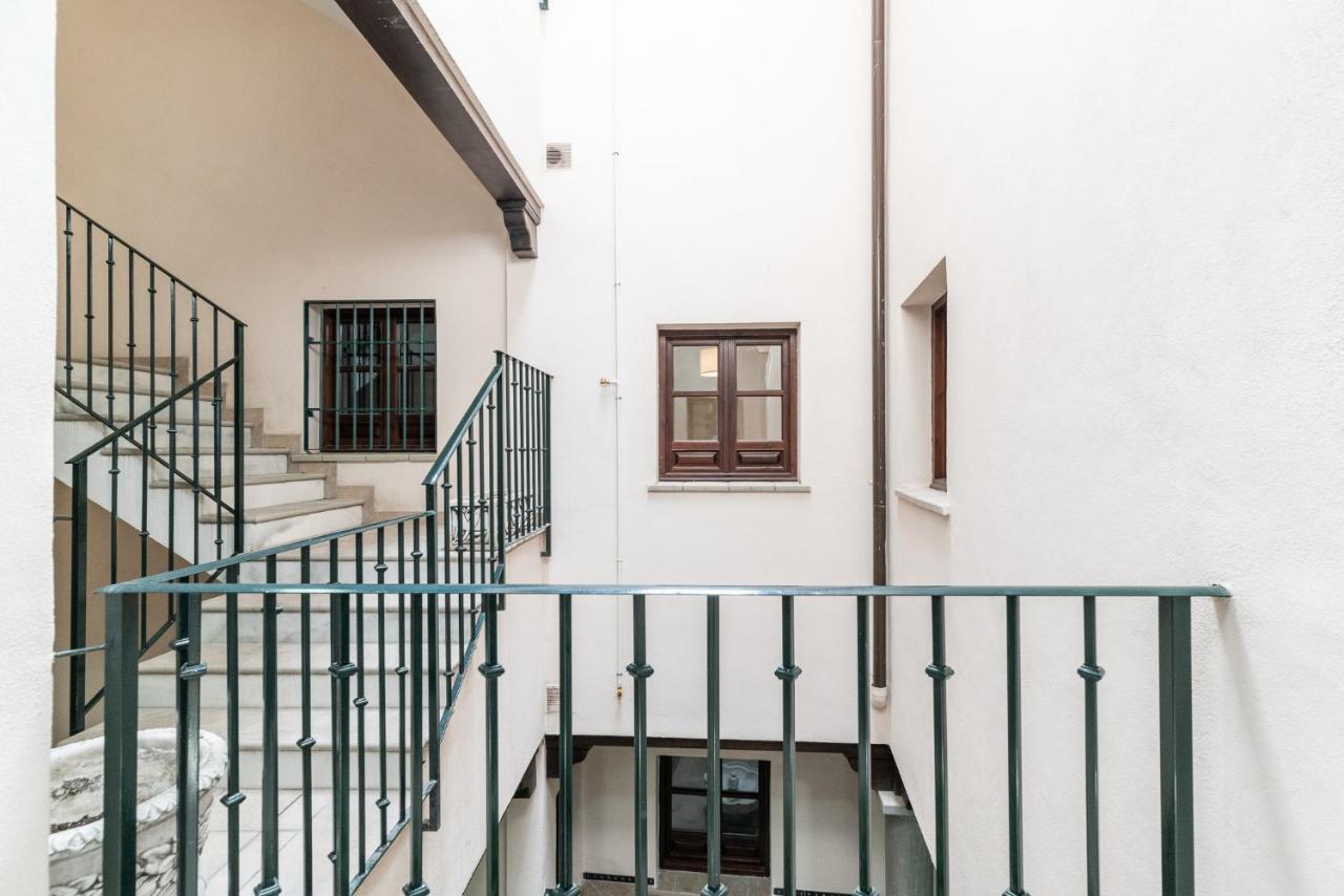 Moderno Apartamento Centro De Granada 2 Eksteriør bilde